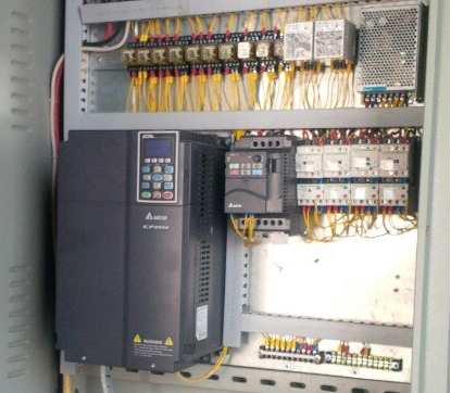 Biến tần điều khiển nhiều bơm luân phiên theo thời gian