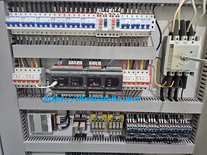 tủ điều khiển máy mài vải